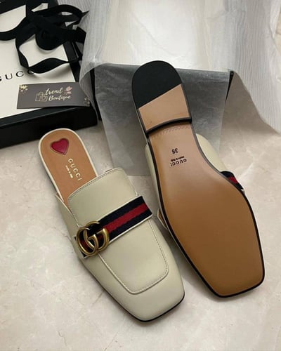 Women's Gucci flats