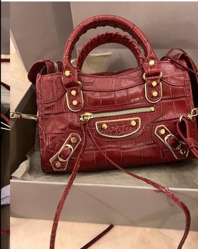 Balenc Mini shoulder bag with shiny edges in paten...