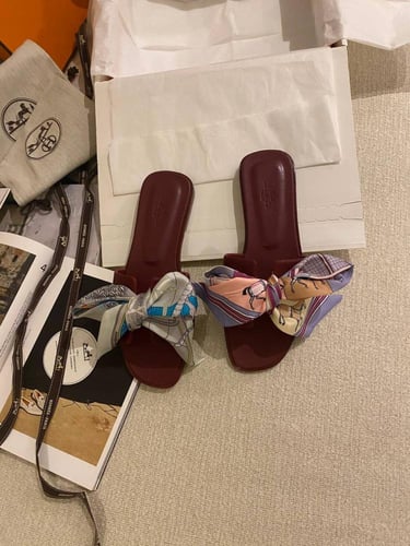 Hermes Oran Bordeaux sandals - burgundy color