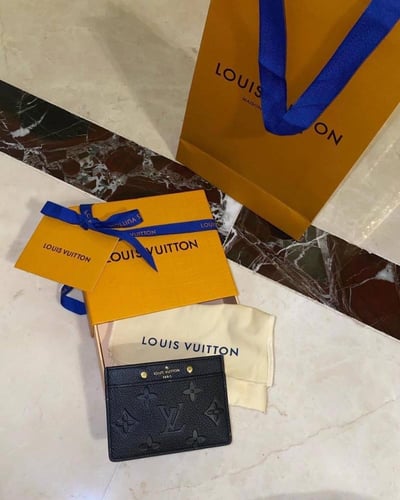 Lv cardholder