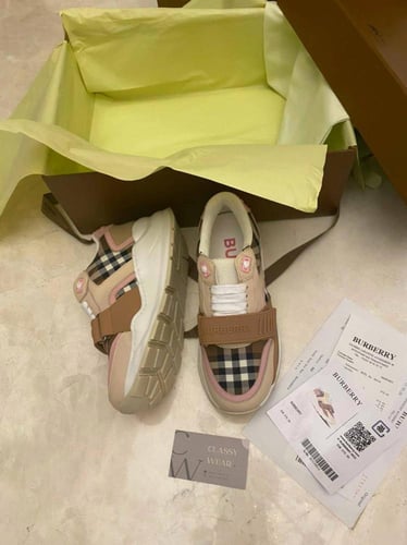 Burberry Ramsey White/Grey Suede & Leather Low Top...