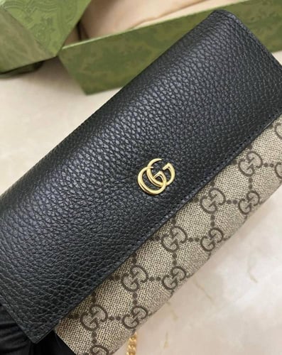 Gucci Black/Beige GG Supreme Canvas and Leather GG...