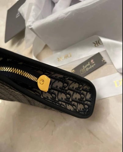 Dior pouch