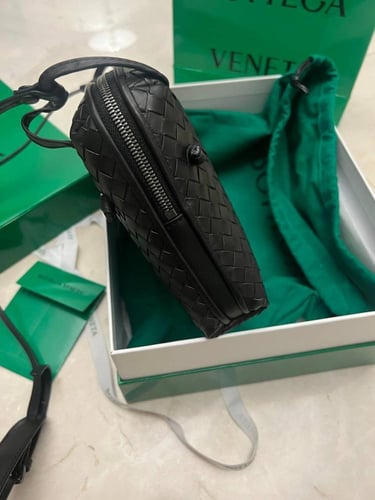 Botte Veneta Black Intrecciato Leather Double Zip...