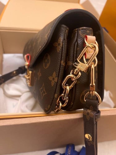 LV Louis Vuitton Pochette Métis Monogram