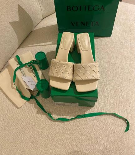 VENETA heels