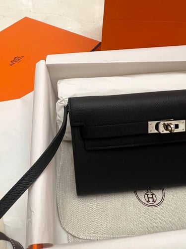 Hermes kelly to go