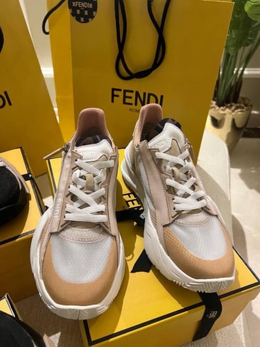 FF Sneakers فوري