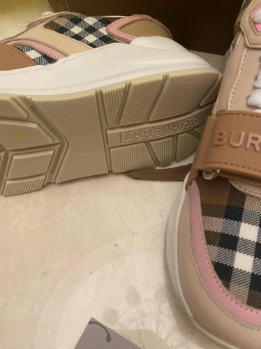 Burberry Ramsey White/Grey Suede & Leather Low Top...