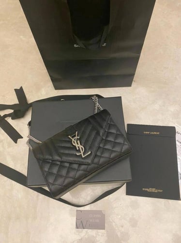 YSL ENVELOE BLACK