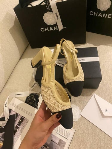 Chanel – Mesh & Leather Two-Tone Slingback Pumps