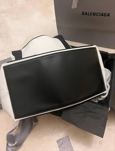 Balenc XS Capas handbag in white and gray leather...