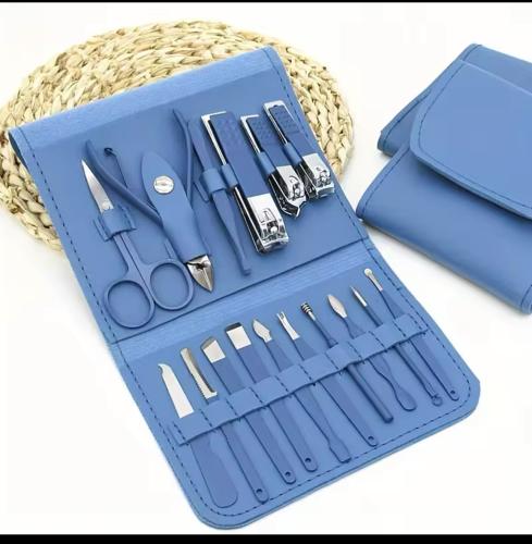 مجموعة العناية بالقدمين واليدين