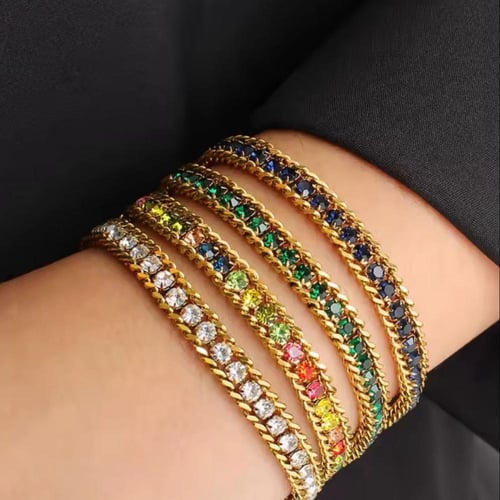 أساور زركون لا تتغير ولا تصدأ