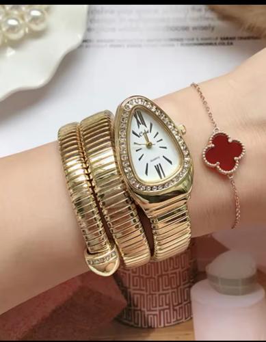 ساعة فاخرة أصليه