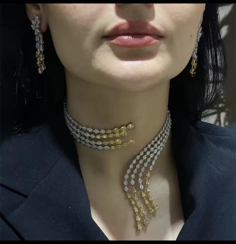 عقد زركون مجوهرات إماراتية بعدة ألوان