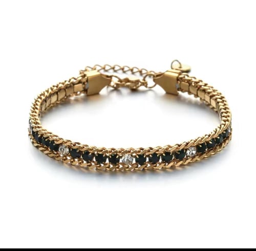 أساور زركون لا تتغير ولا تصدأ