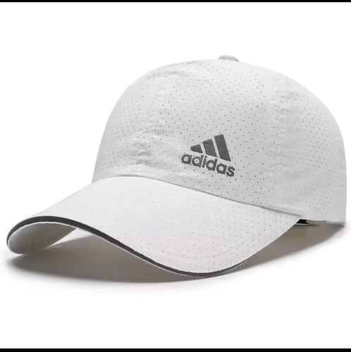 قبعة أديداس