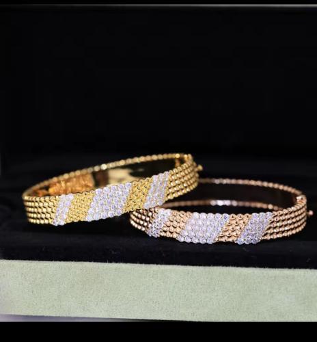 أساور فان كليف