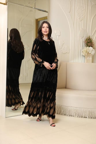 جلابيه مناسبات لاطلاله راقيه بخامة مخمل حرير بيور...