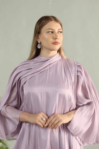 ريفيرا دريس تصميم كلاسيك لاطلاله راقيه بخامة اورقن...