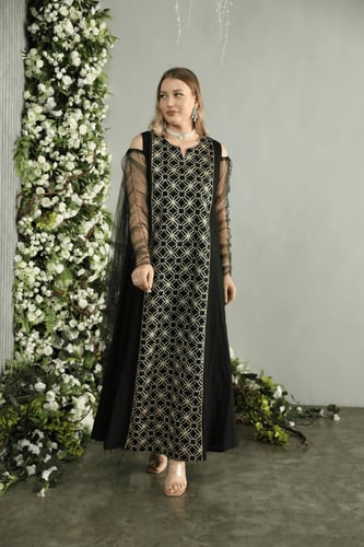 جلابيه لاطلاله جذابه بمكس خامات لينن مطرز وتول اسو...