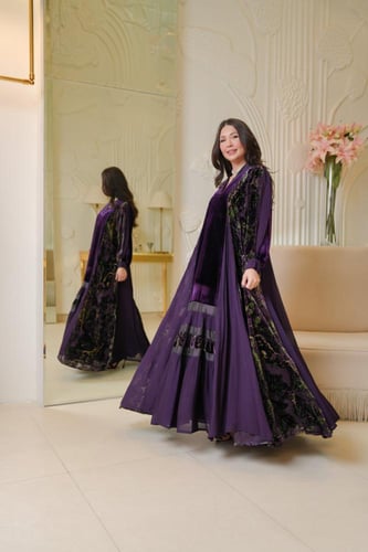 جلابيه مناسبات لاطلاله راقيه بمكس خامات مخمل حرير...