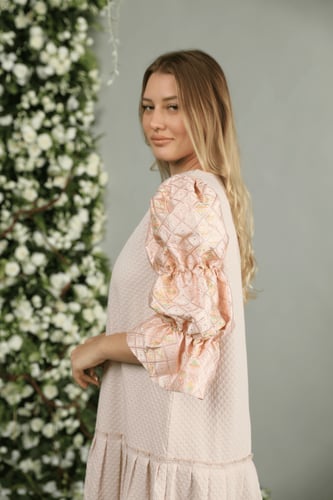 جلابيه لاطلاله جذابه بمكس خامات فاخره جاكار وتفتا...