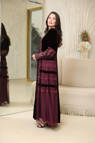 جلابيه مناسبات لاطلالة راقيه بمكس خامات فاخرة مخمل...