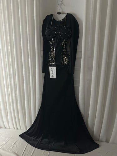 فستان مخمل اسود مزين ترتر