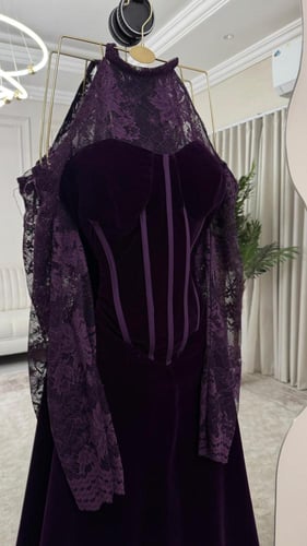 فستان موف اكمام دانتيل