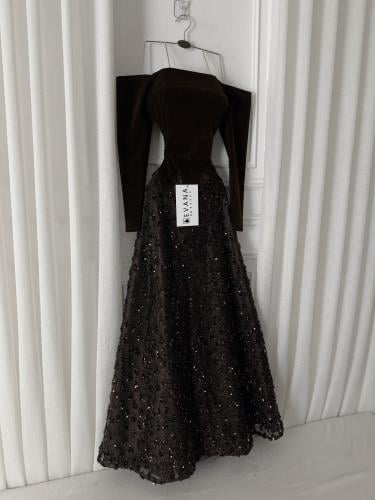 فستان بني سهره