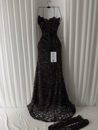 فستان بني سهره على اكمام منفصله