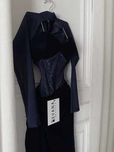 فستان كحلي مخمل راقي