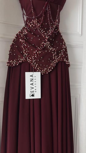 فستان عودي مطرز لولو