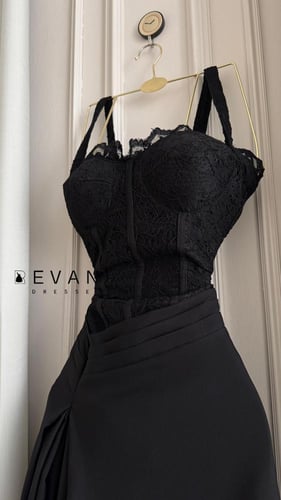 فستان اسود ناعم دانتيل صدريه