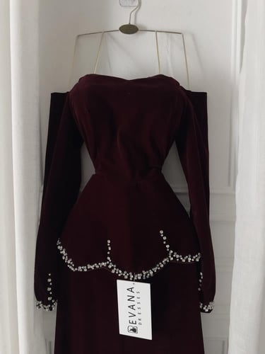 فستان عودي مخمل جوخ