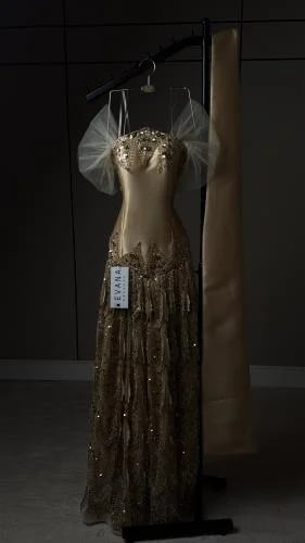فستان ذهبي سهره