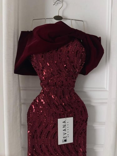 فستان ناعم على جوخ اف شولدر