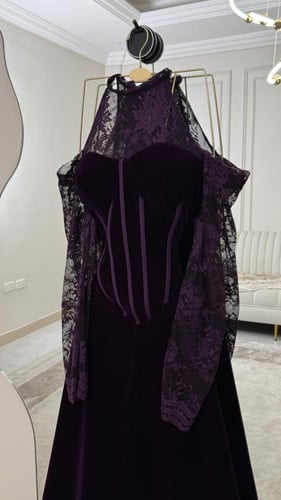 فستان موف اكمام دانتيل