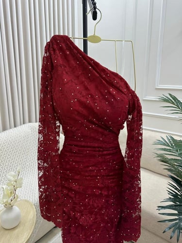 فستان العيد عودي بدانتيل راقي