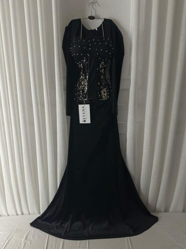 فستان مخمل اسود مزين ترتر