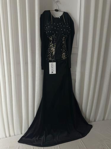 فستان مخمل اسود مزين ترتر