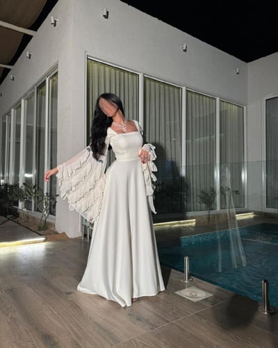 فستان اوفوايت ناعم بأكمام واسعه