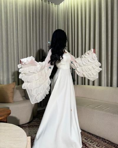 فستان اوفوايت ناعم بأكمام واسعه