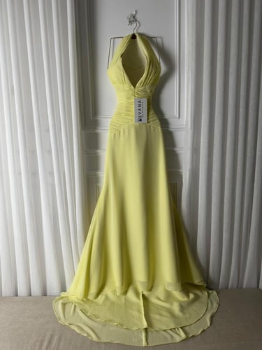 فستان كلاسيكي فخم