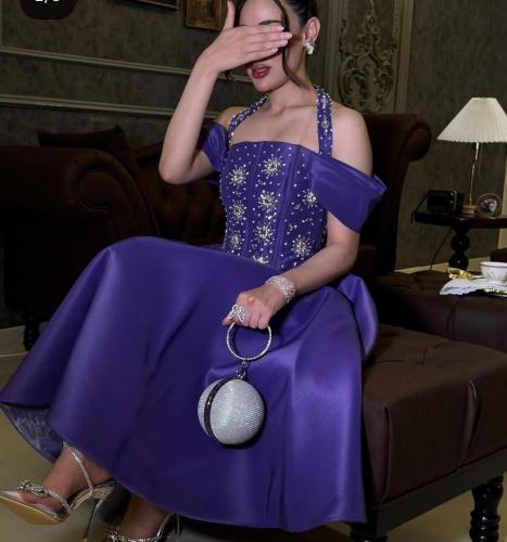 فستان نيلي ميد بتطريز يدوي فاخر