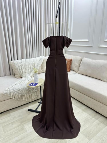 فستان ناعم طويل