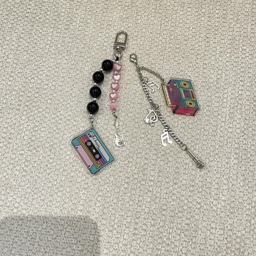 تعليقة موسيقا للشنطة أو الجوال