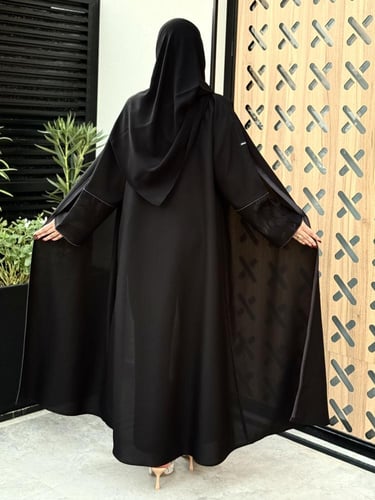 عباية كريب لمار كوري واقف اكمام جاكارا